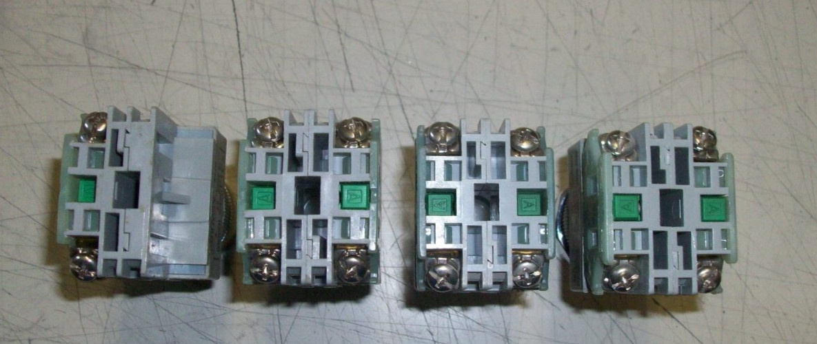 Idec Izumi 41-10569 Keyed 2 Position Selector Switch 41-010570 125V 5A 300V 3A