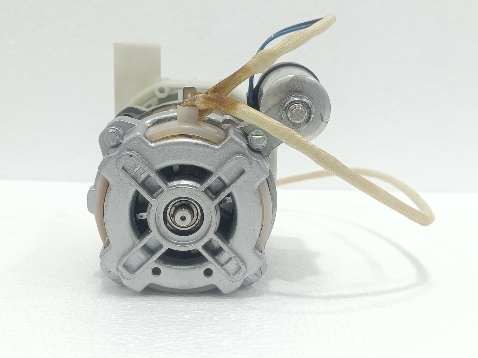HOBART HALFLOWTIC COMPACT DRAIN WATER PUMP UP30-506 240V 3600 RPM 0,85 A GERMANY