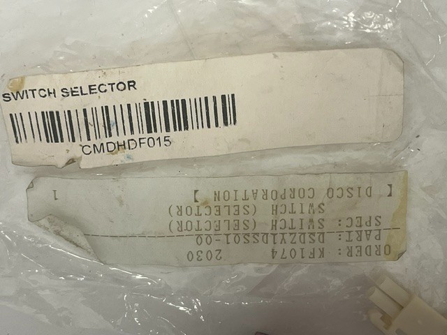 IDEC ZY1D-SS4036-3 SWITCH SELECTOR, KEYED, (DISCO), NOS