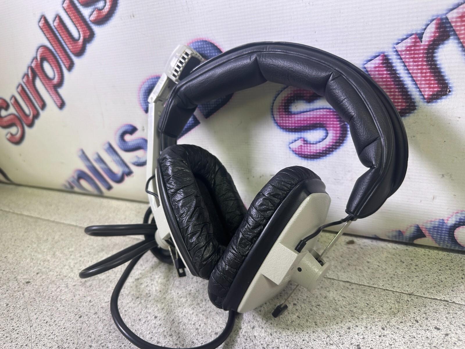 Beyerdynamic DT 109 2×50Ω Headset/Mic W/ Neutrik XLR 5 Pin Connector