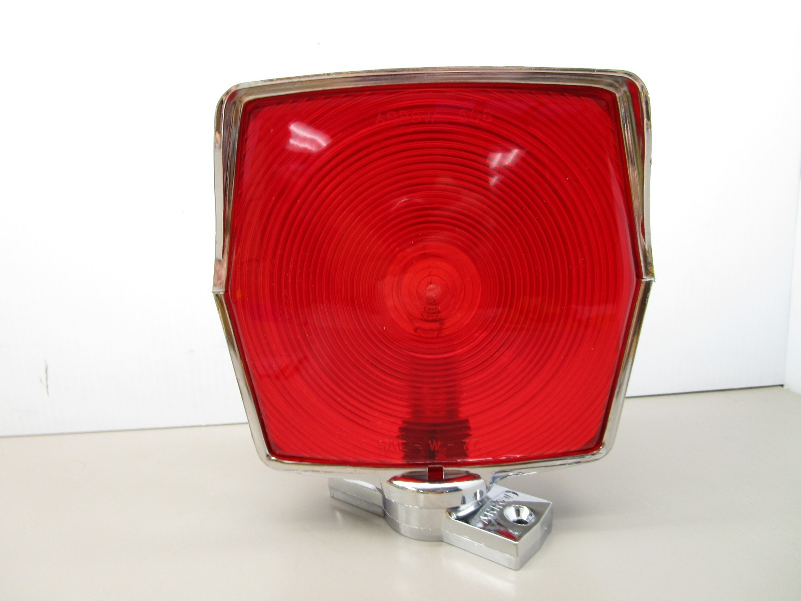 Arrow 506-02-322 Double Sided Pedestal Signal Lamp Red / Chrome 506
