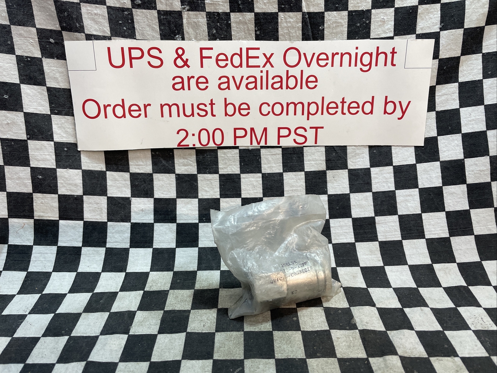 SWAGELOK SS-QT8-D-12PF, SSQT8D12PF, Quick Connect Stem w VALVE, SHIPSAMEDAY#F19G