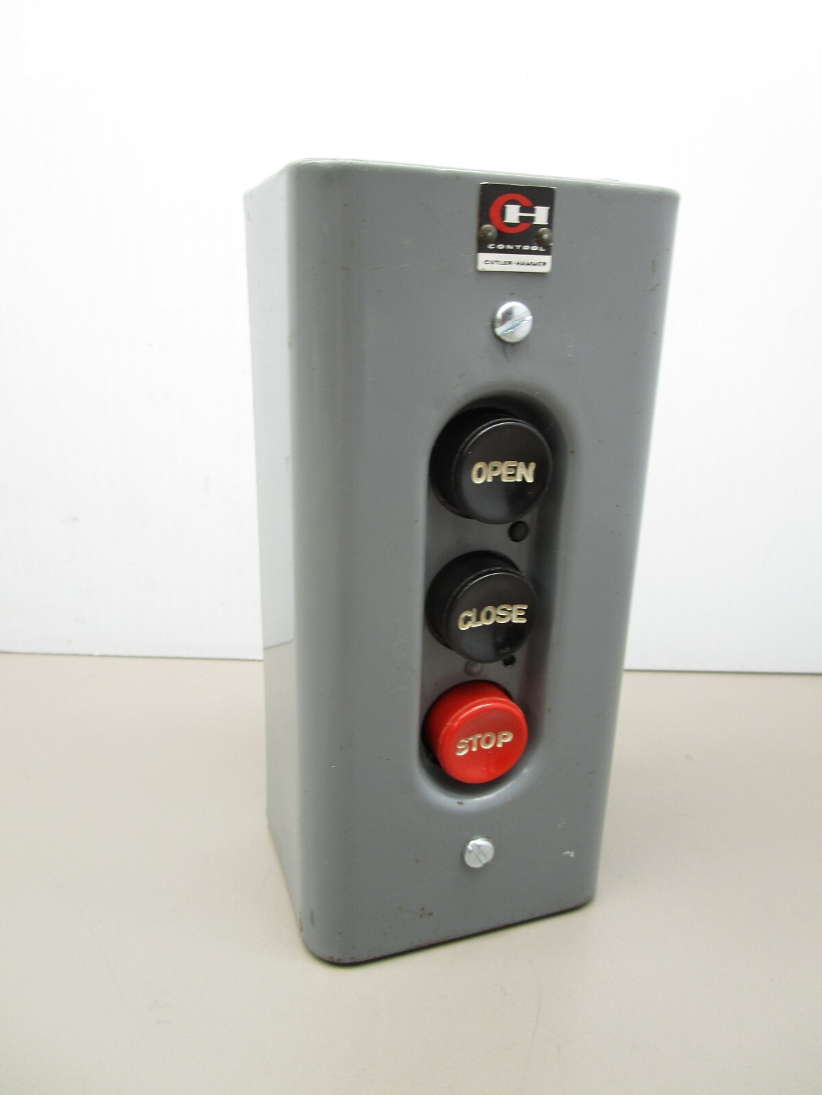 Cutler Hammer 10250H2953A Push Button Switch Box OPEN – CLOSE – STOP