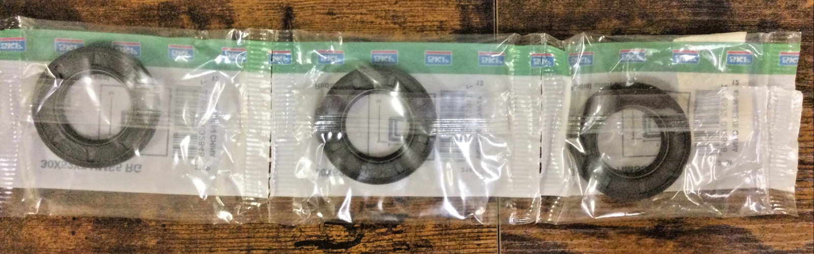 NEW, (LOT 3), SKF / CR SEALS, 30x52x7 HMS5 RG, RADIAL SHAFT SEAL, FREE SHIPPING