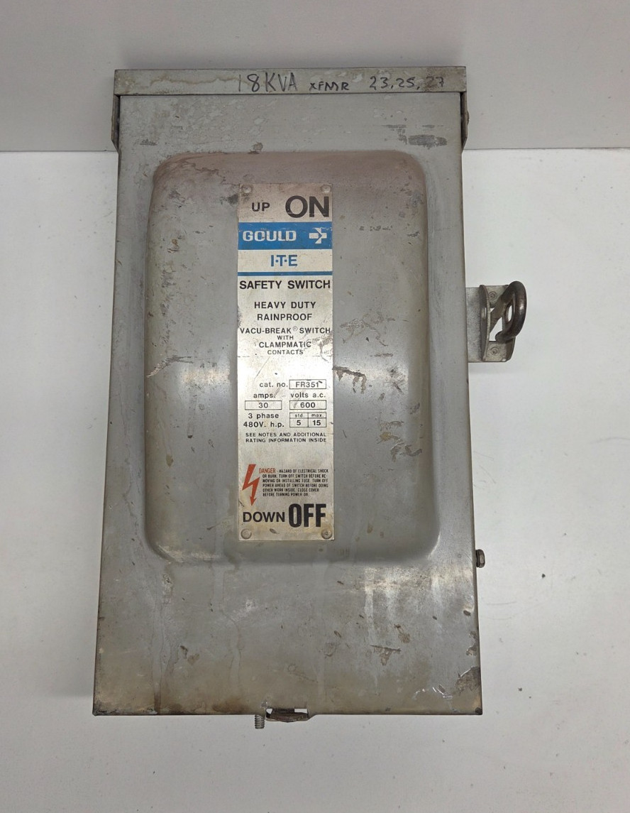 GOULD ITE 30A 480V 3PHASE FUSIBLE SAFETY SWITCH FR351