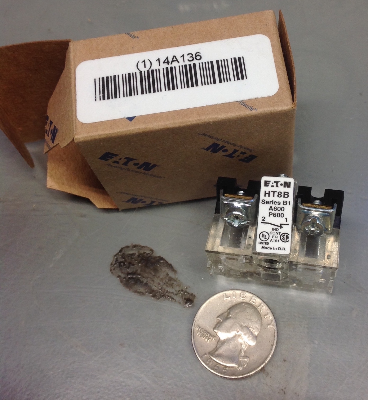 1 NC HT8B CONTACT BLOCK CUTLER HAMMER machine shop industrial grade new T1714
