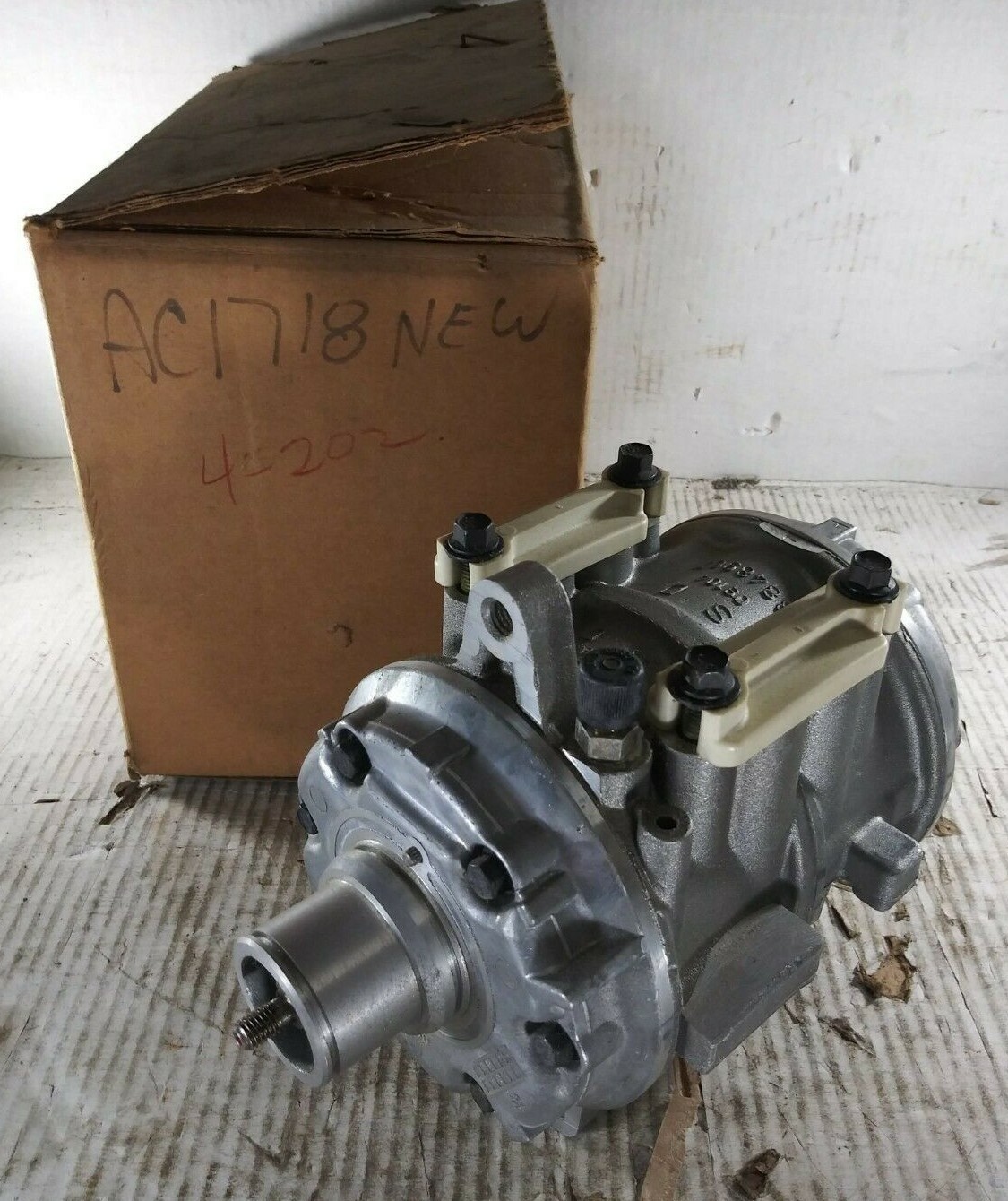 1 NEW UNBRANDED AC1718 A/C COMPRESSOR NIB ***MAKE OFFER***
