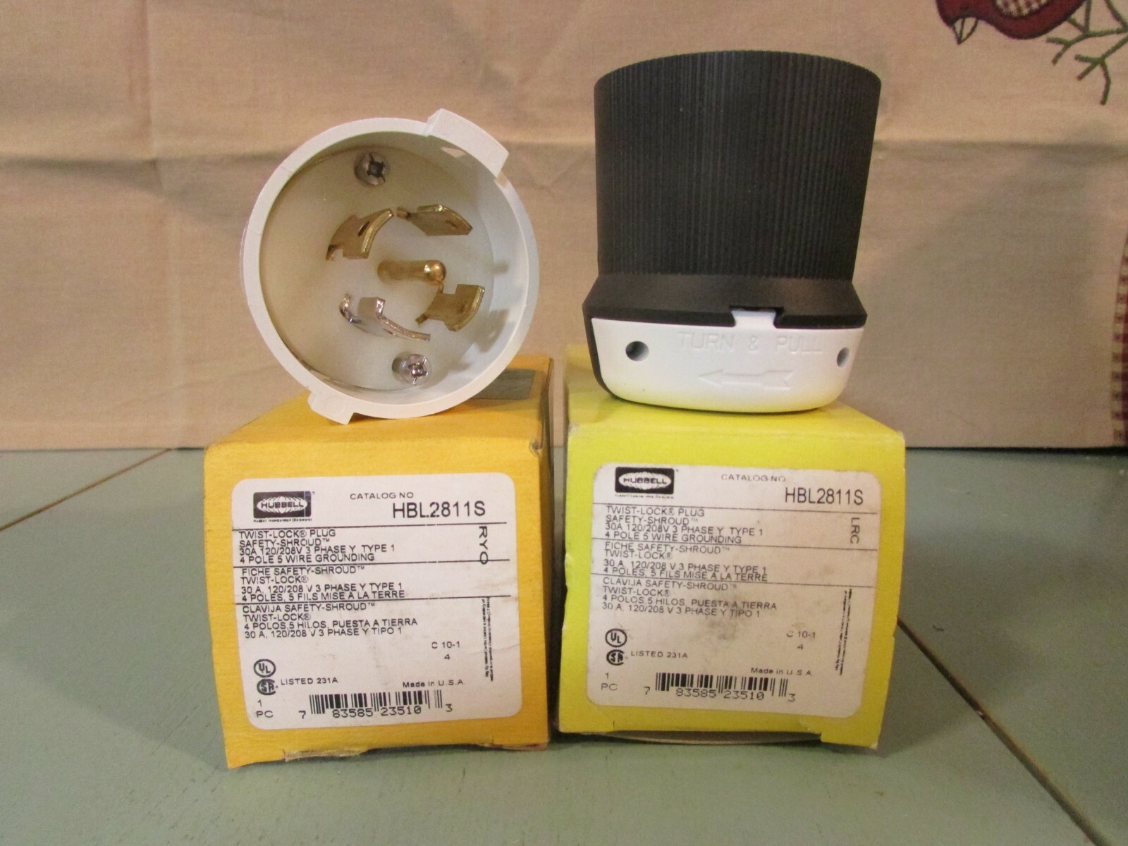 Hubbell HBL2811S Twist Lock Plug/Safety Shroud Lot of 2!