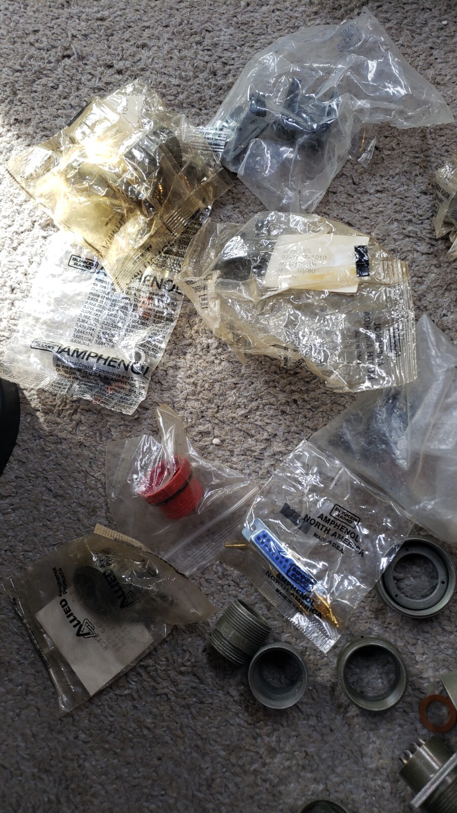 HUGE PARTS LOT Amphenol MIL-SPEC Connectors Plug Sockets Solder Cup 9-p # 22-20s