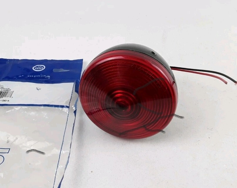 Trailer Truck Two-Stud Stop Tail Turn Light without License Window Rear Red