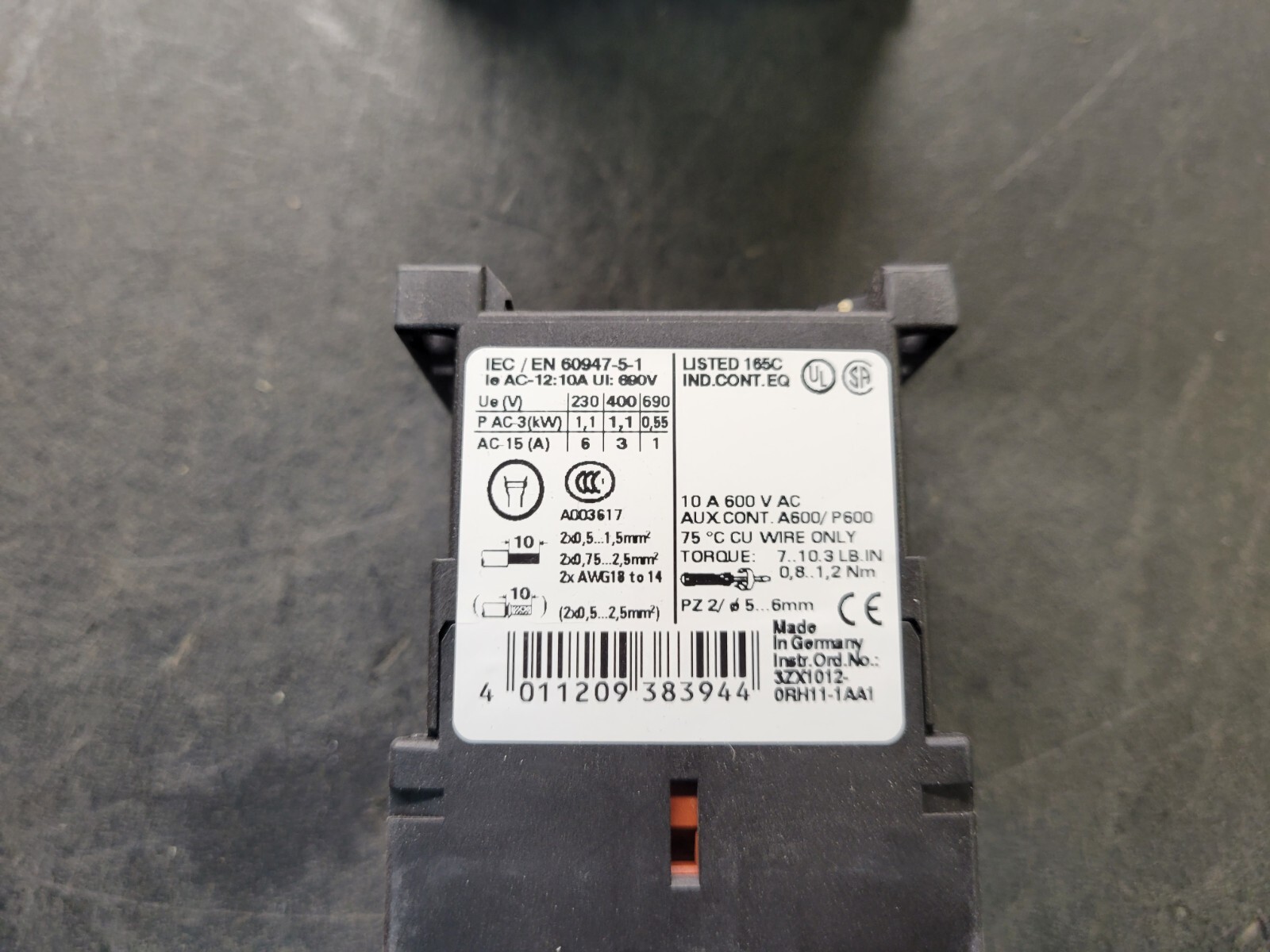 Siemens 3RH1122-1AU60 Contactor.