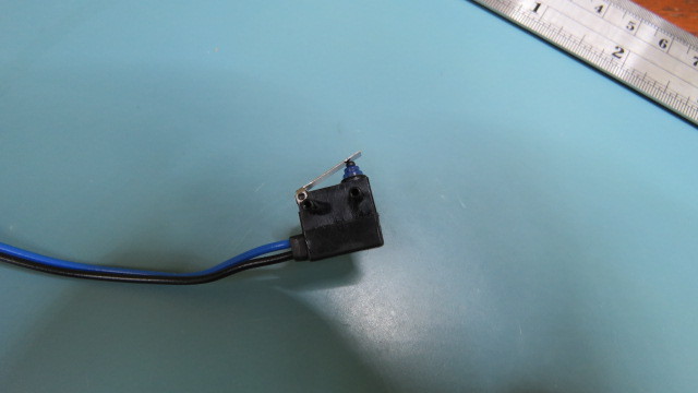 Omron Electronic Components D2HWBR213MR Qty of 10 per Lot SWITCH Ultra Subminia