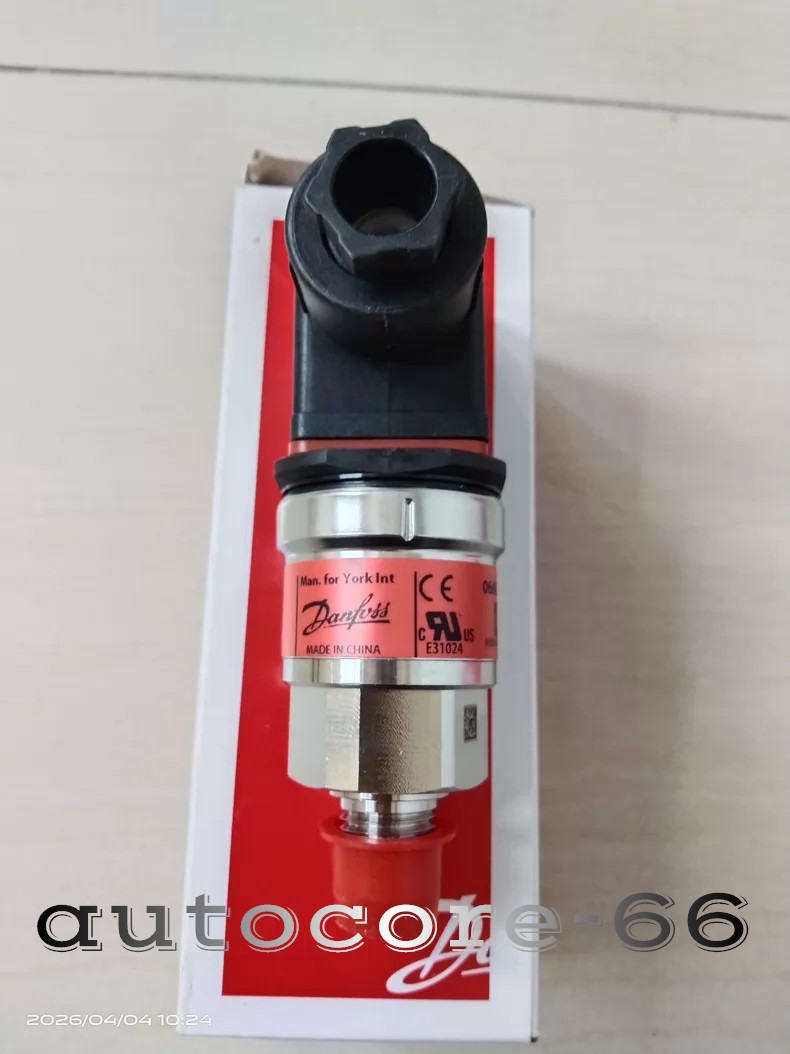 1PC NEW Danfoss AKS3050 Pressure Sensor 060G3592 Fast shipping One-year warranty
