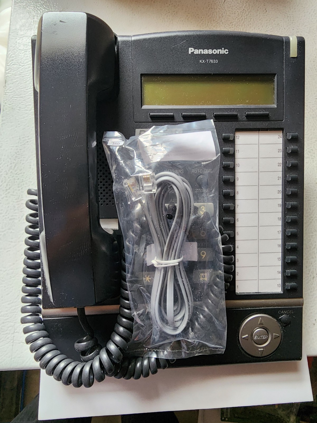 PANASONIC KX-T7633-B/ DIGITAL DESK PHONE. REFURBISHED./6 MONTH WARRANTY NO COST.