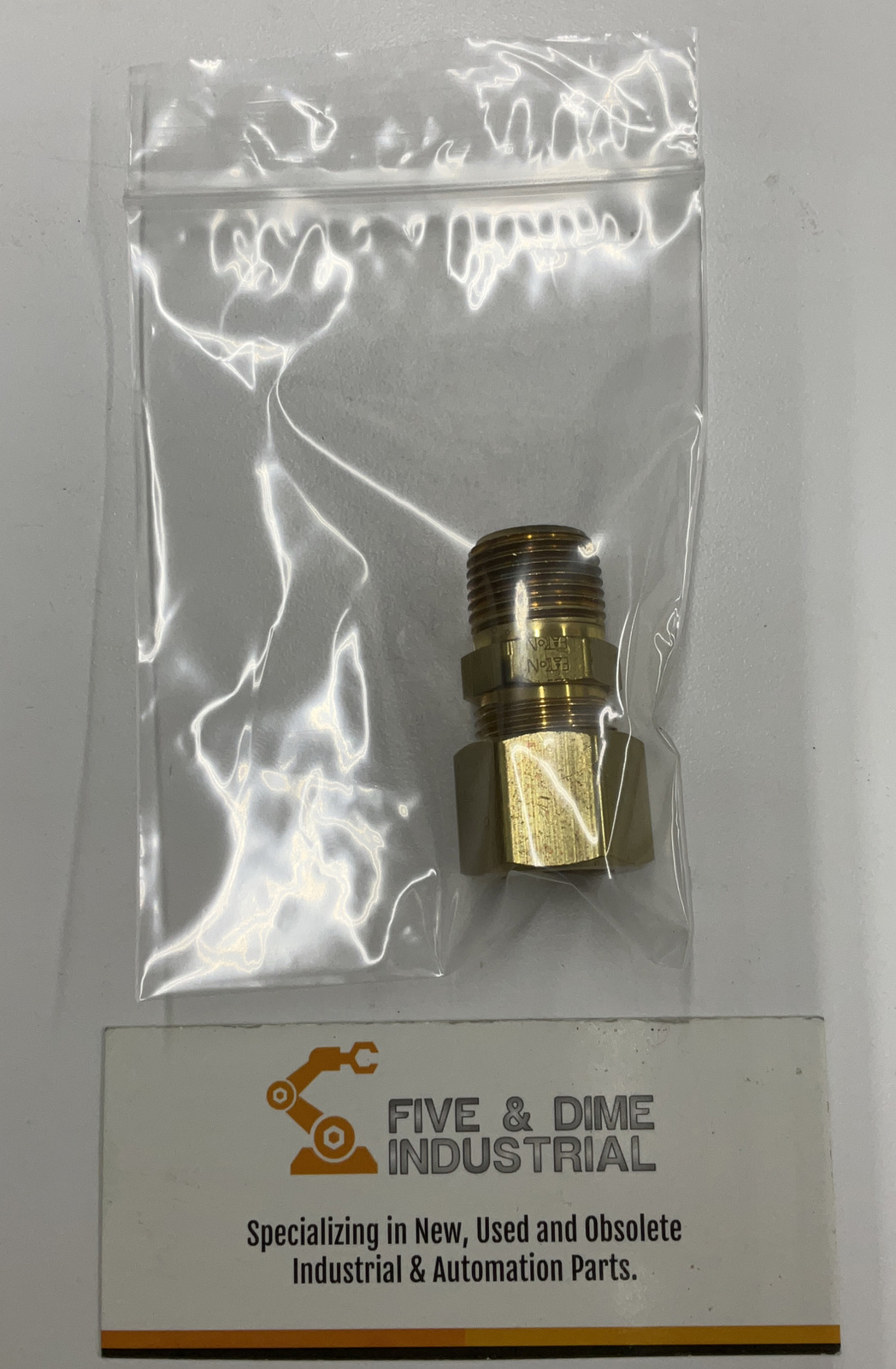 Eaton 68X8 NPTF 1/2″ Male Line / Tube Brass Fitting