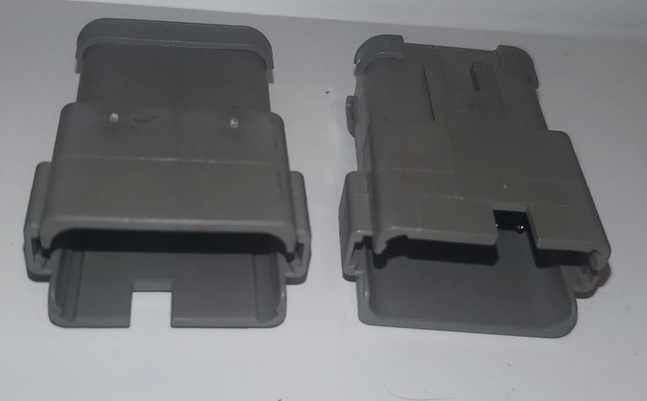 Set of (2) TE Connectivity Deutsch DT04-12PA-P021