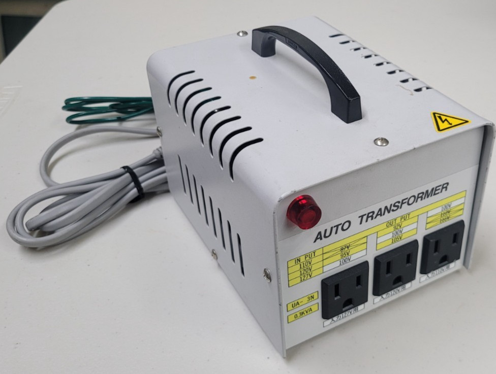 Japanese Autotransformer Voltage Converter 0.3kVA 100V 110V 120V 127V Matsunaga