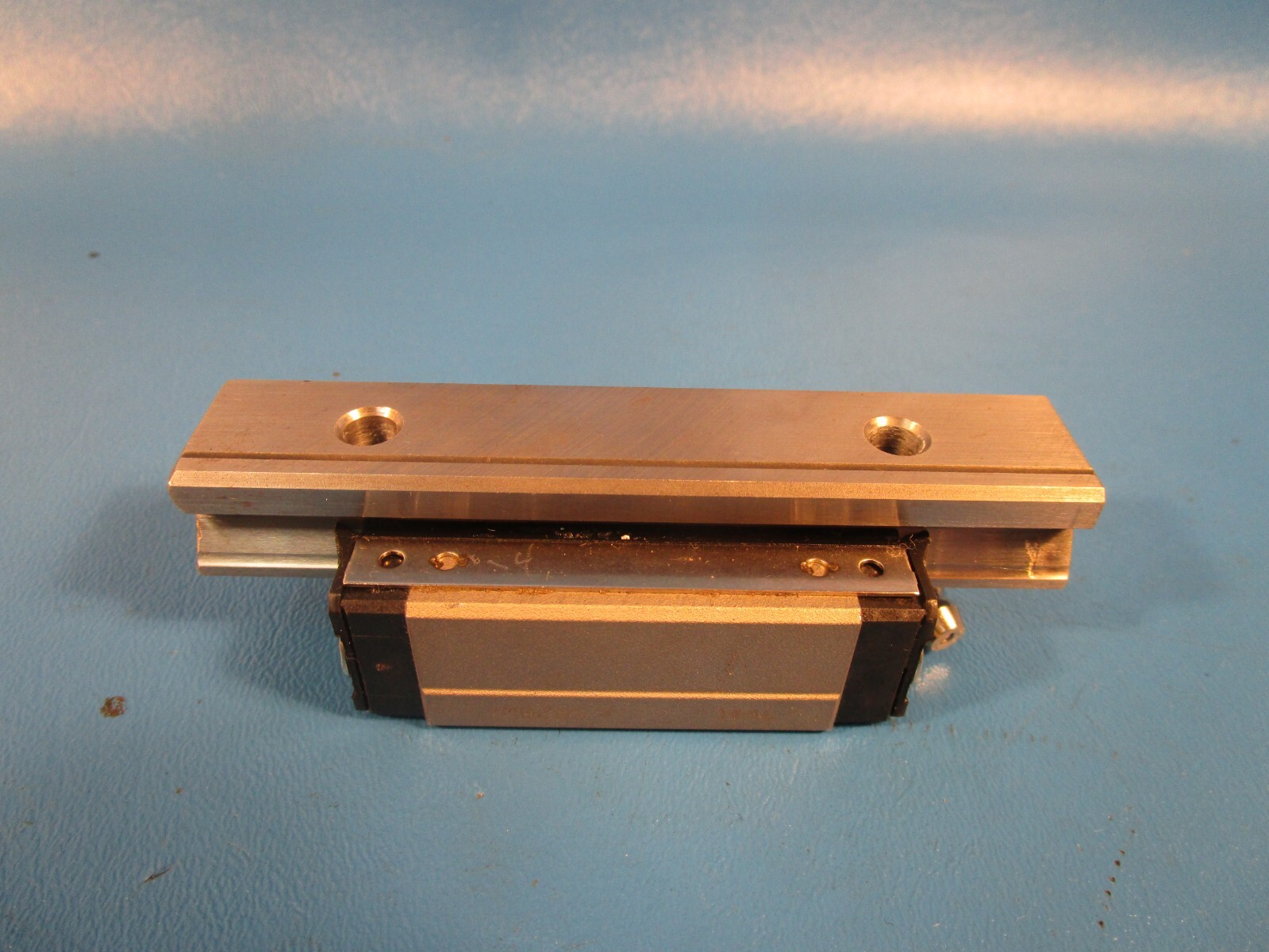 THK SR20W1SS C1 + 100L, One SR20W Linear Guide Block on a 100mm Rail
