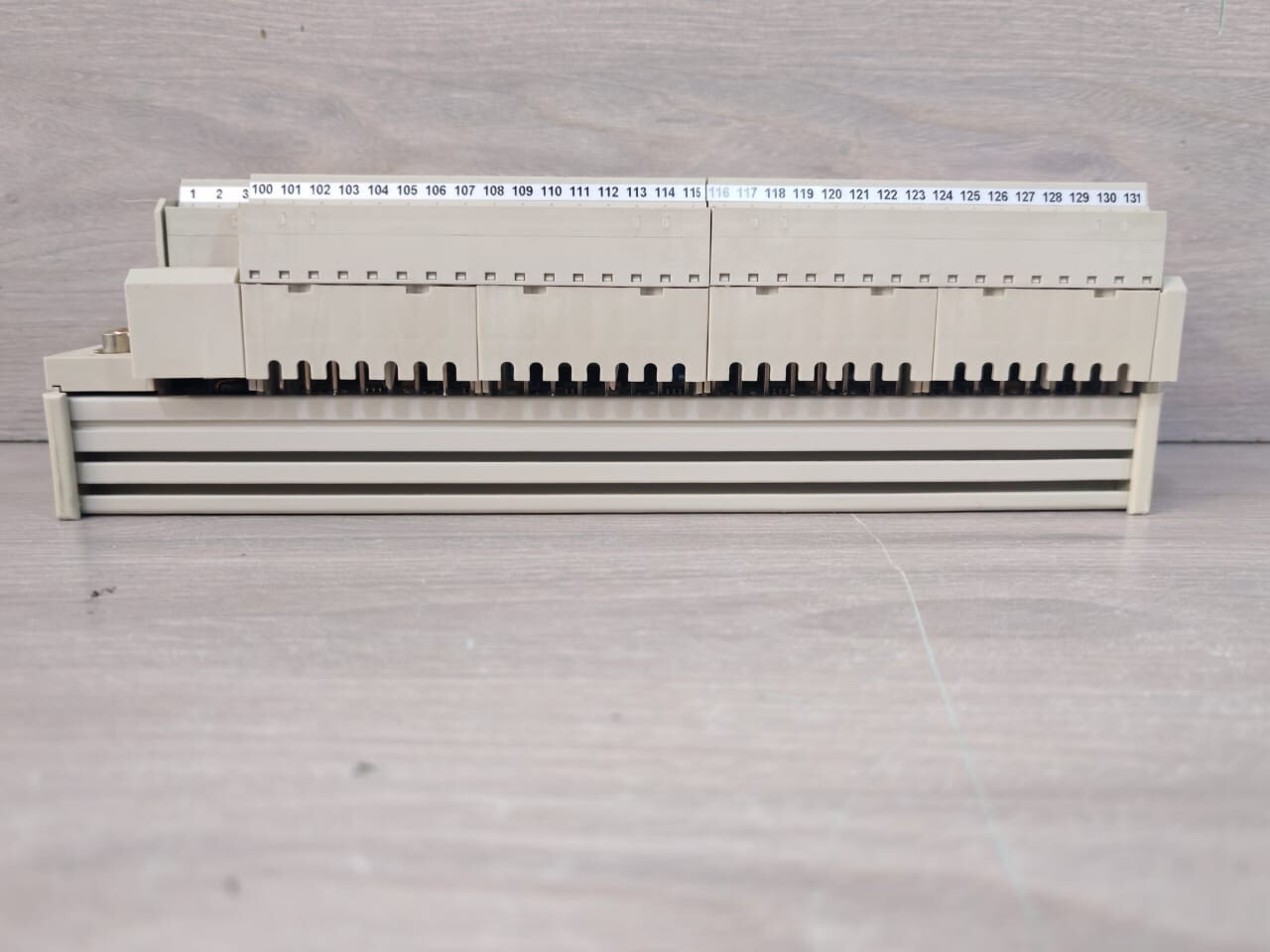 SCHNEIDER ELECTRIC MODICON ABE7-CPA31 PV:01