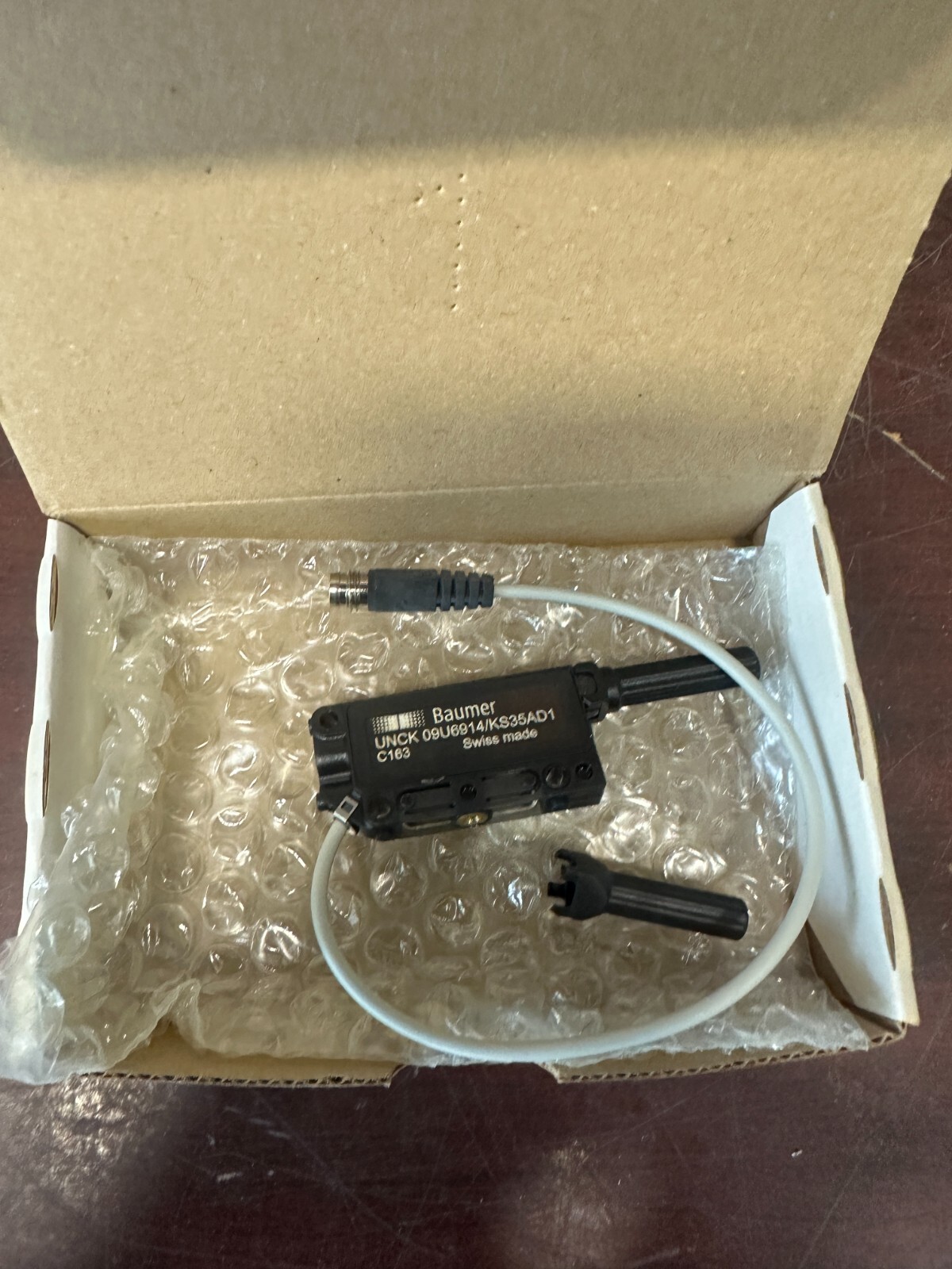 Baumer UNCK-09U6914/KS35AD1 Ultrasonic Prox. New in Box, Shipped Priority Mail