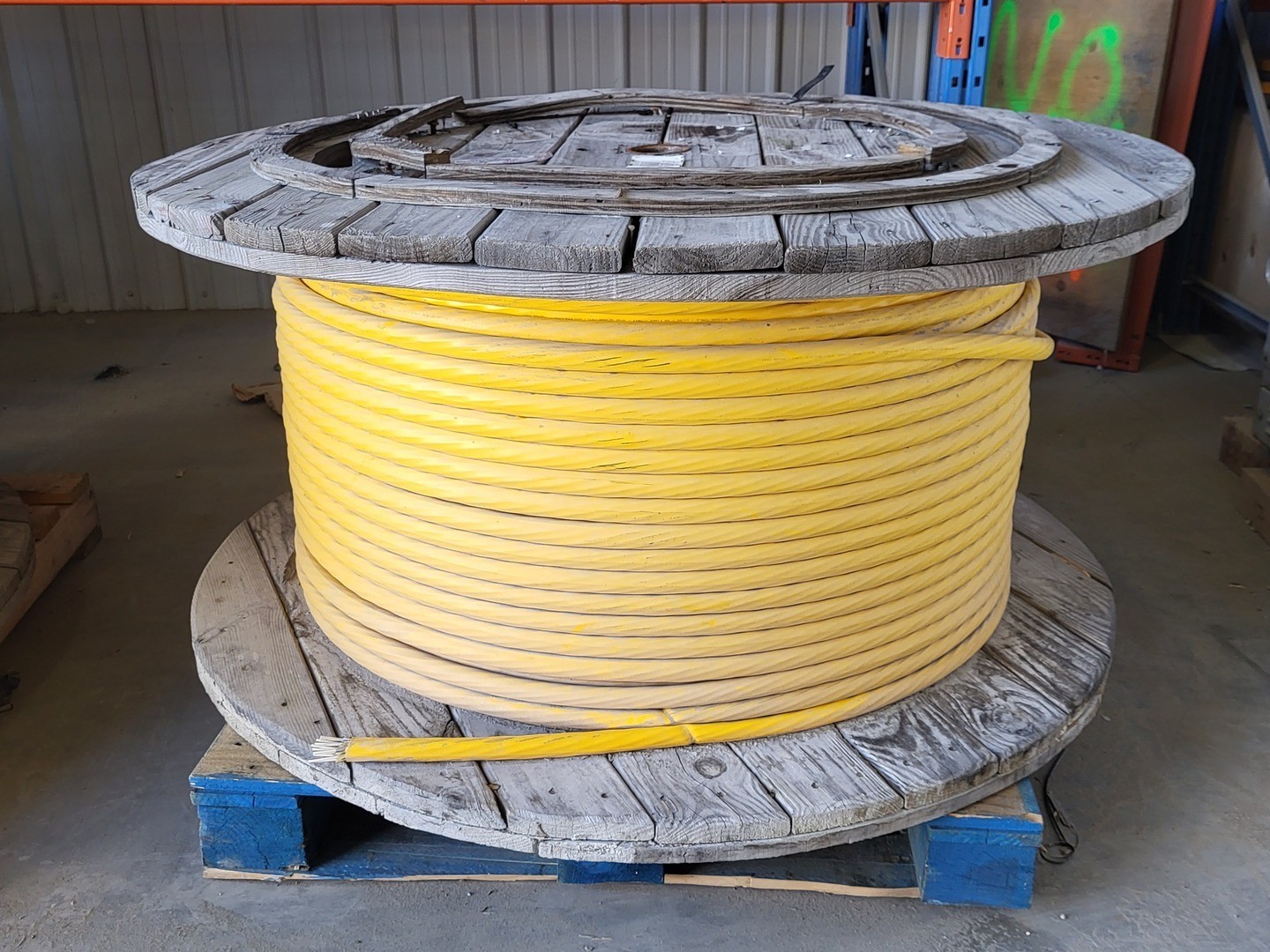 SURPLUS NEW 2001 Corning 144R81-T3131-24 Tight-Buffered Fiber Optic Cable