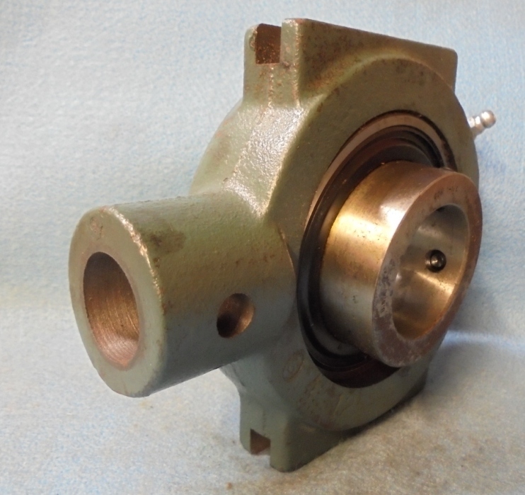 DODGE 135106, TAKE-UP BALL BEARING UNIT NSTU-SCM-108 1-1/2″ BORE, 138.2 M LENGTH