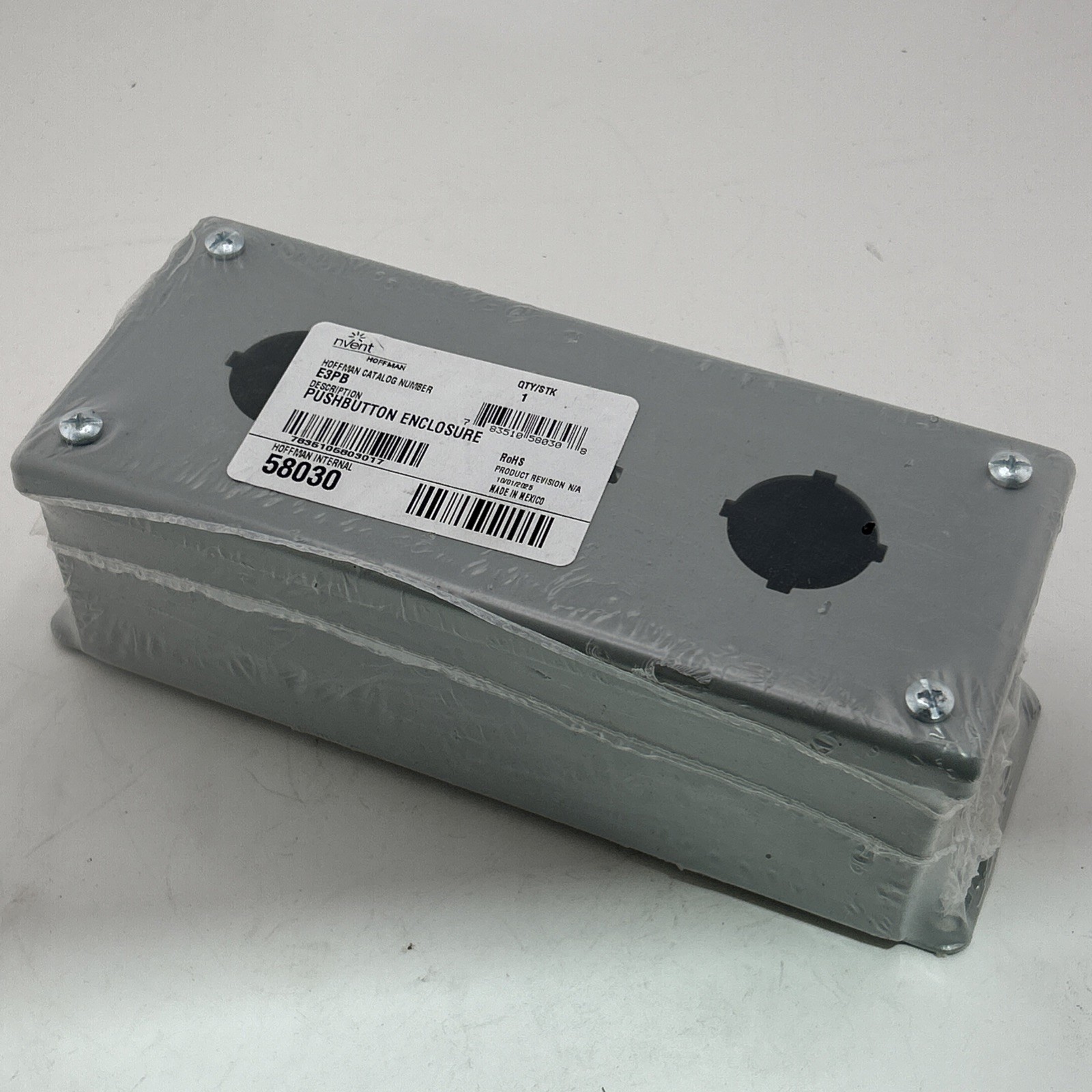 HOFFMAN 58030 E3PB 3 HOLE PUSH BUTTON ENCLOSURE 8″L x 3.25″W x 2.75″H
