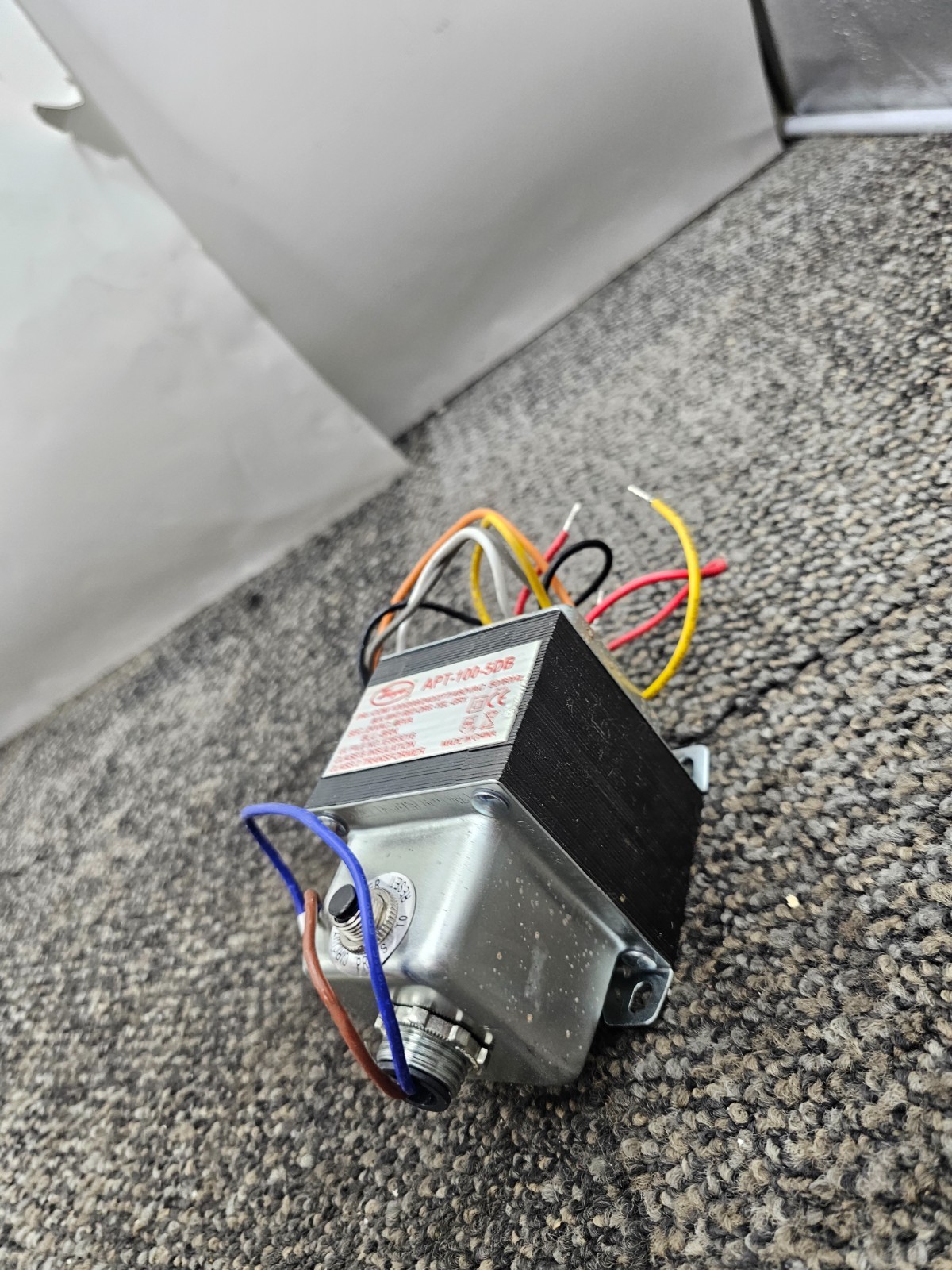 DWYER APT-100-5DB AC POWER TRANSFORMER, 120/208/240/277/480 VAC INPUT