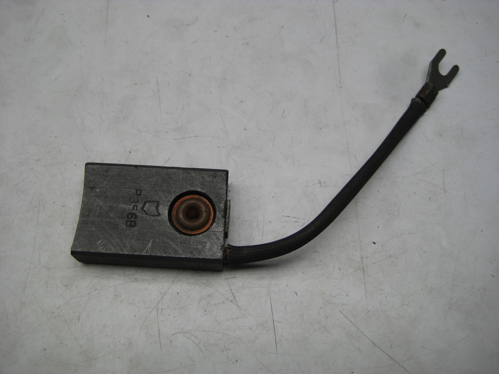 INDUSTRIAL SPARE P356B CARBON BRUSH NSNP 11821