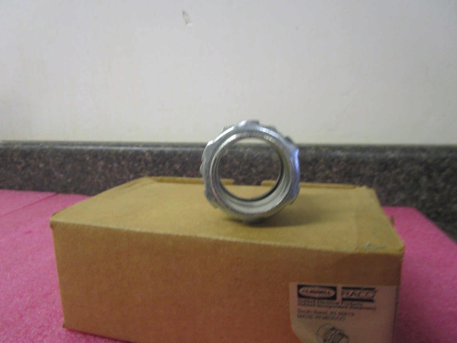 NEW! Qty (5) Hubbell RACO 1-1/4” Connector 2905 Compression Concrete & Raintight