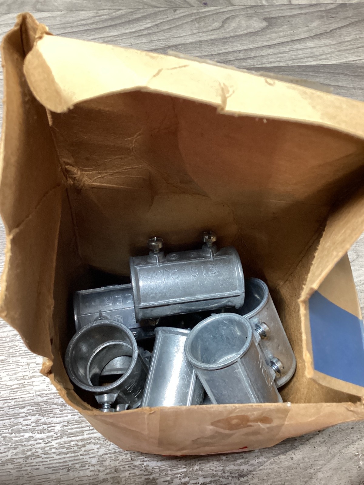 NEER TC-513 Set-Screw Type EMT Coupling 1″ Box of 10 #100N30*SI