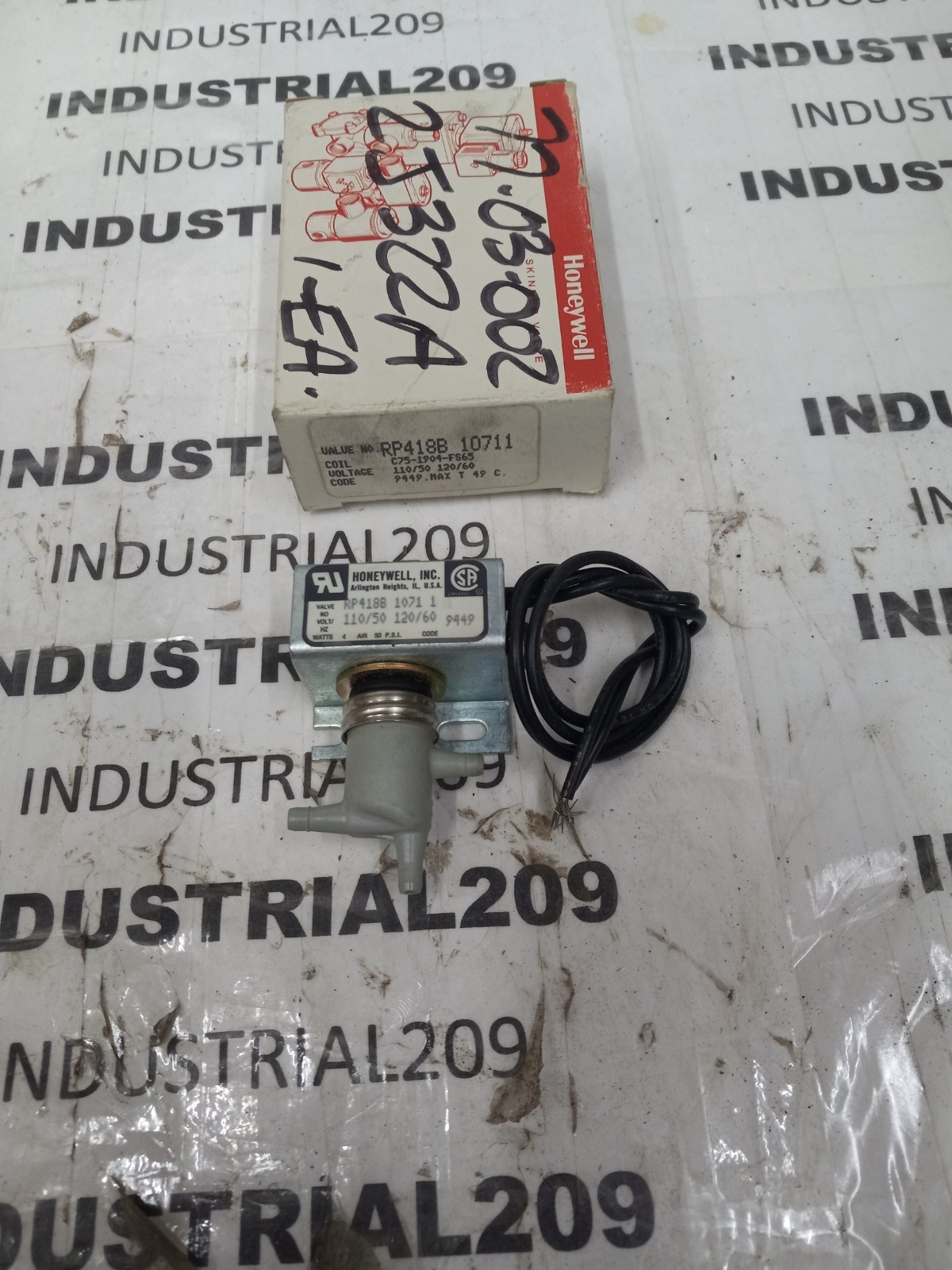 HONEYWELL SKINNER VALVE RP418B-10711/C75-1904-FS65