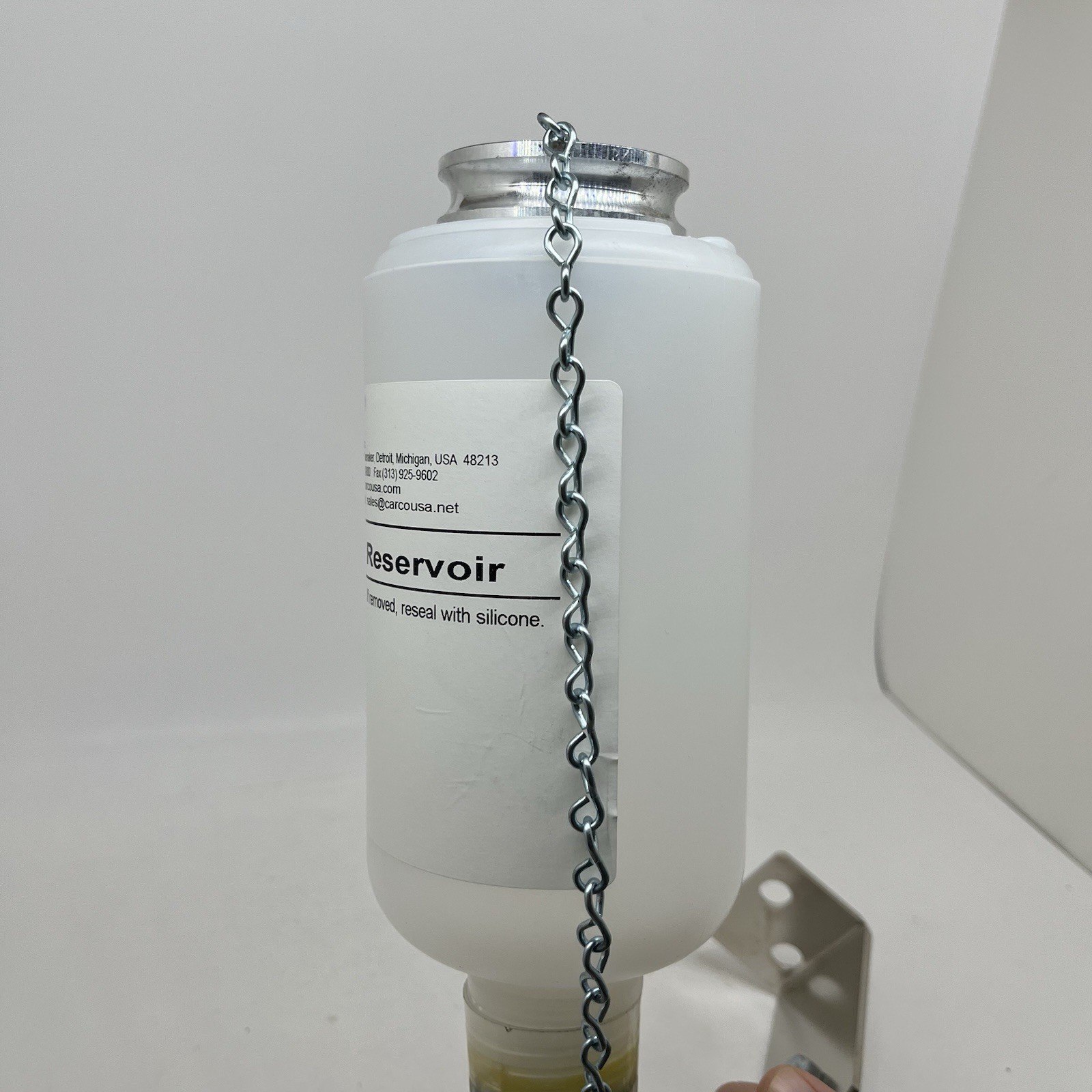 Carco ES-374-RQ-11 Reservoir Feeder Plastic Bottle W/ Mounting Bracket New