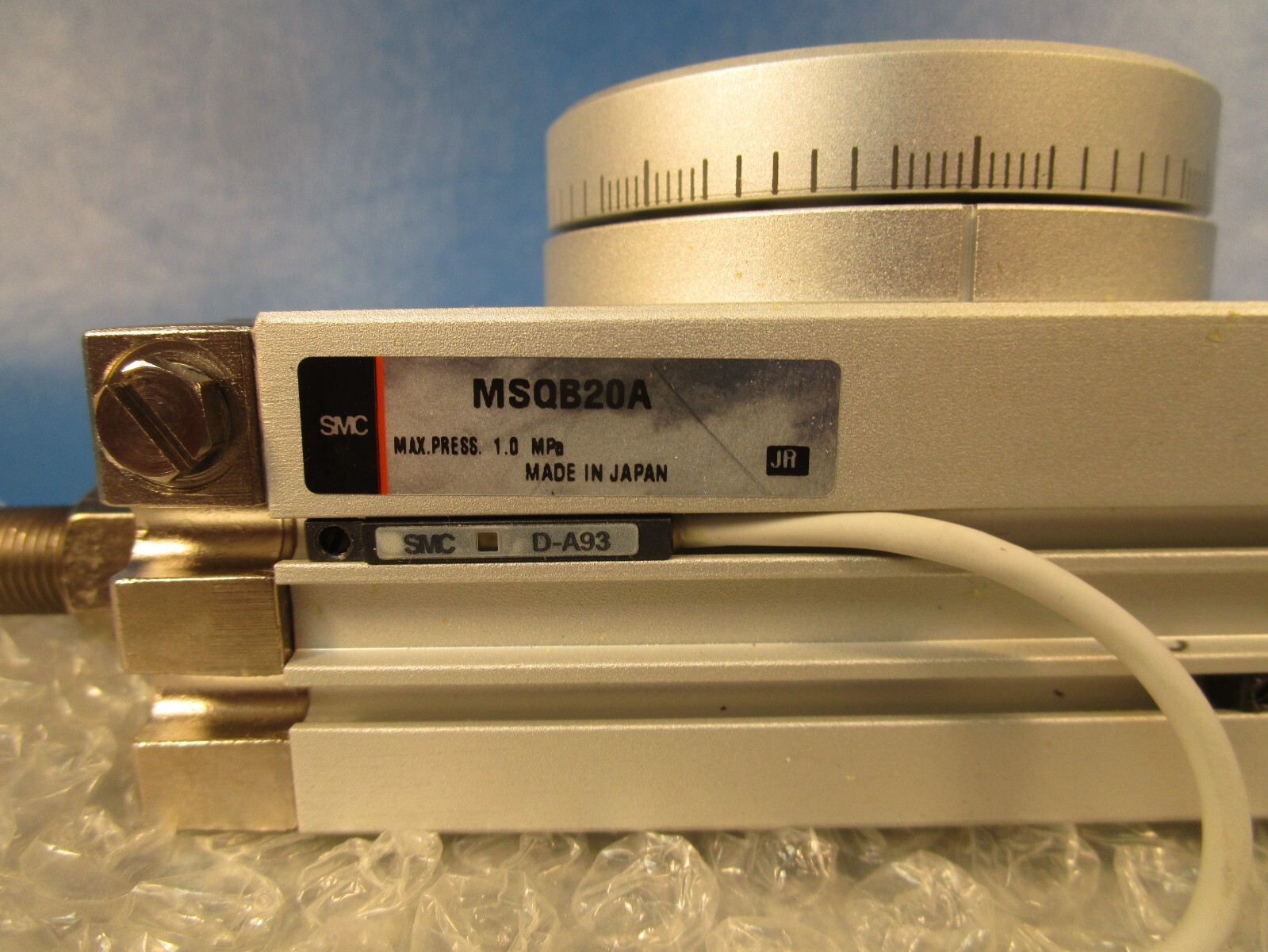 SMC MSQB20A-A93L, ROTARY ACTUATOR With TABLE