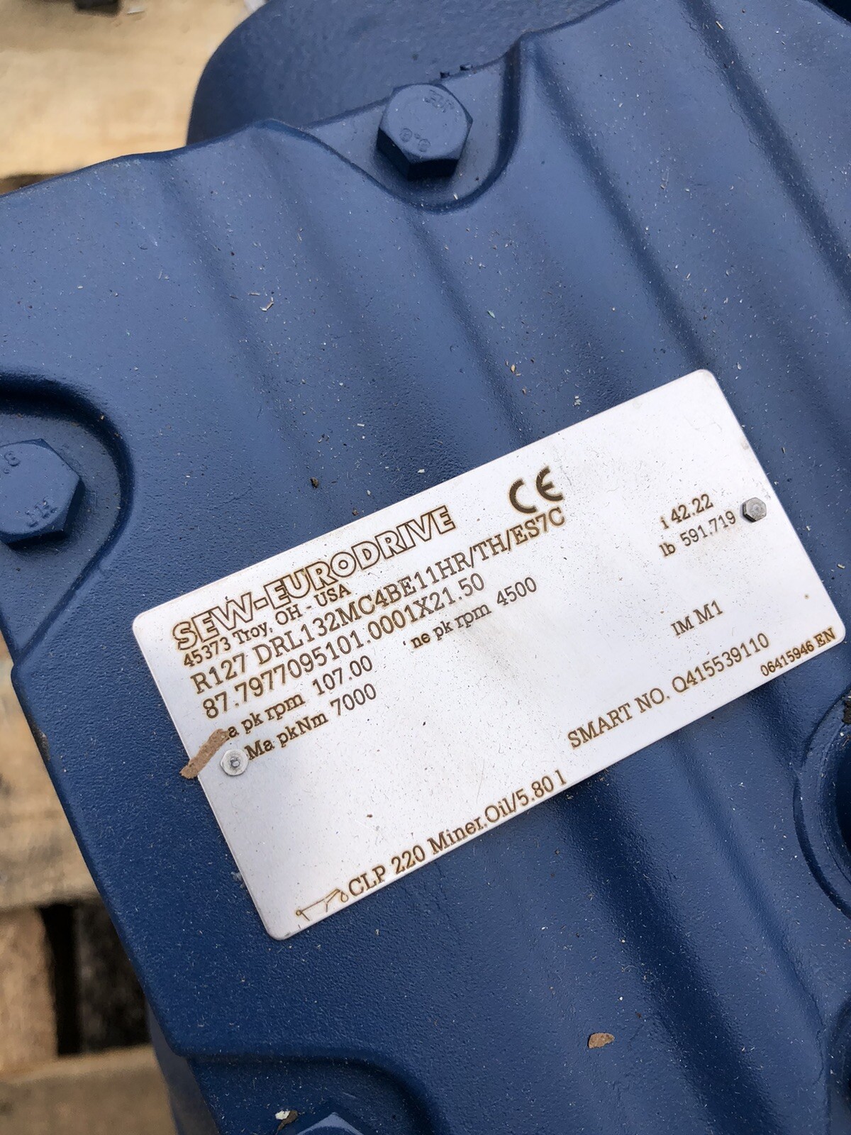 SEW-EURODRIVE R127 DR132MC4BE11HR/TH/ES7C Motor New
