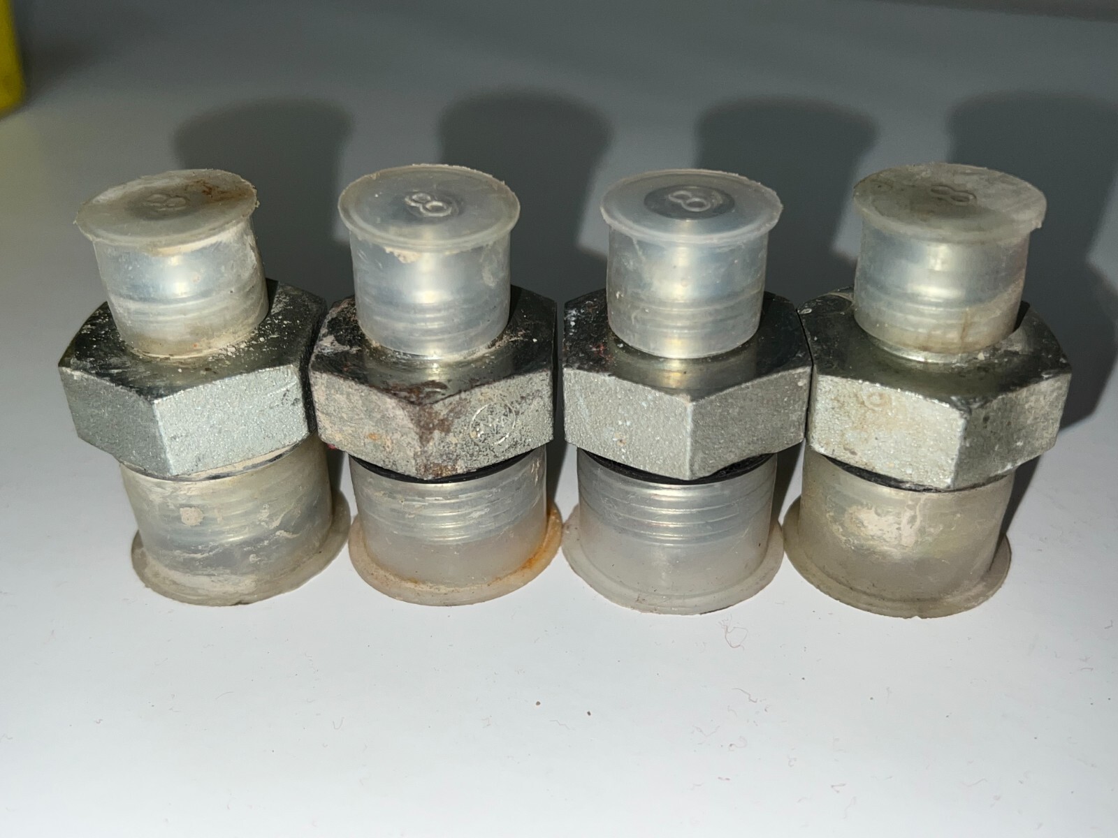 FUI STRAIGHT ADAPTER FITTING 1/2″ 37° JIC X 1-1/16″ MALE SAE LOT OF 4*
