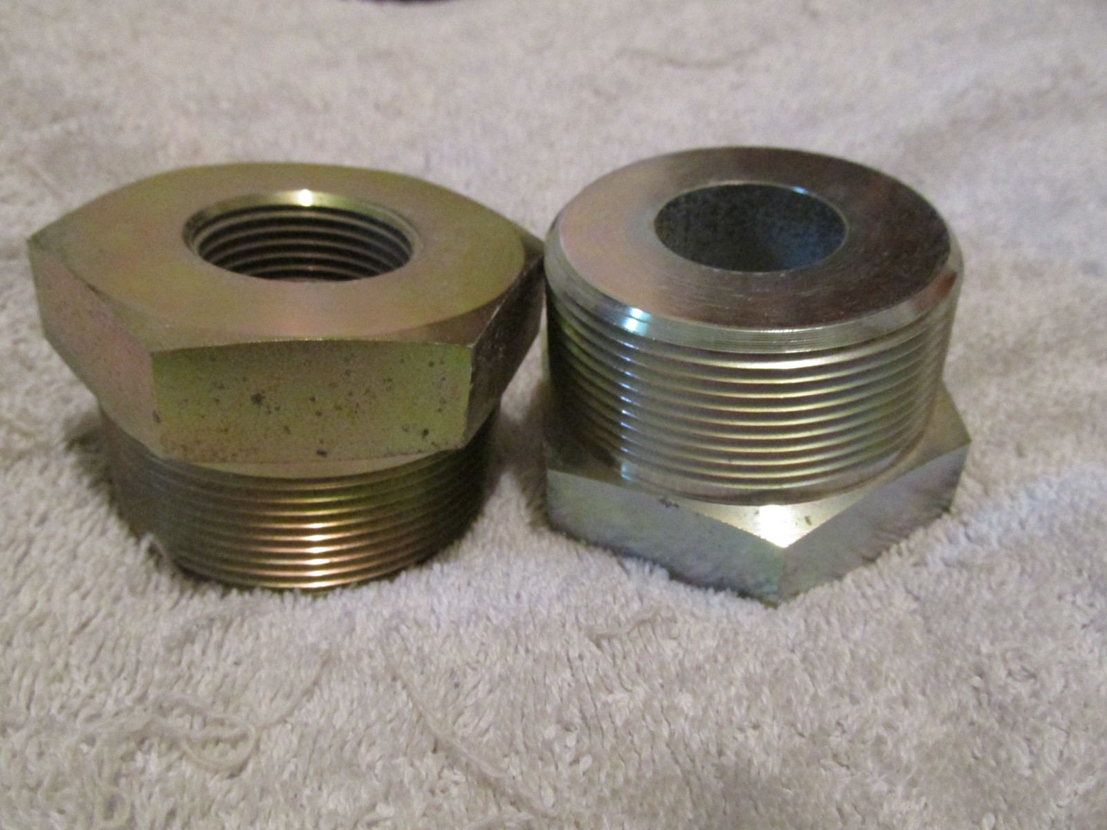 LOT OF 2 NEW Eaton Aeroquip 2081-32-16S Hose Adapter, 1″, Nptf Fittings