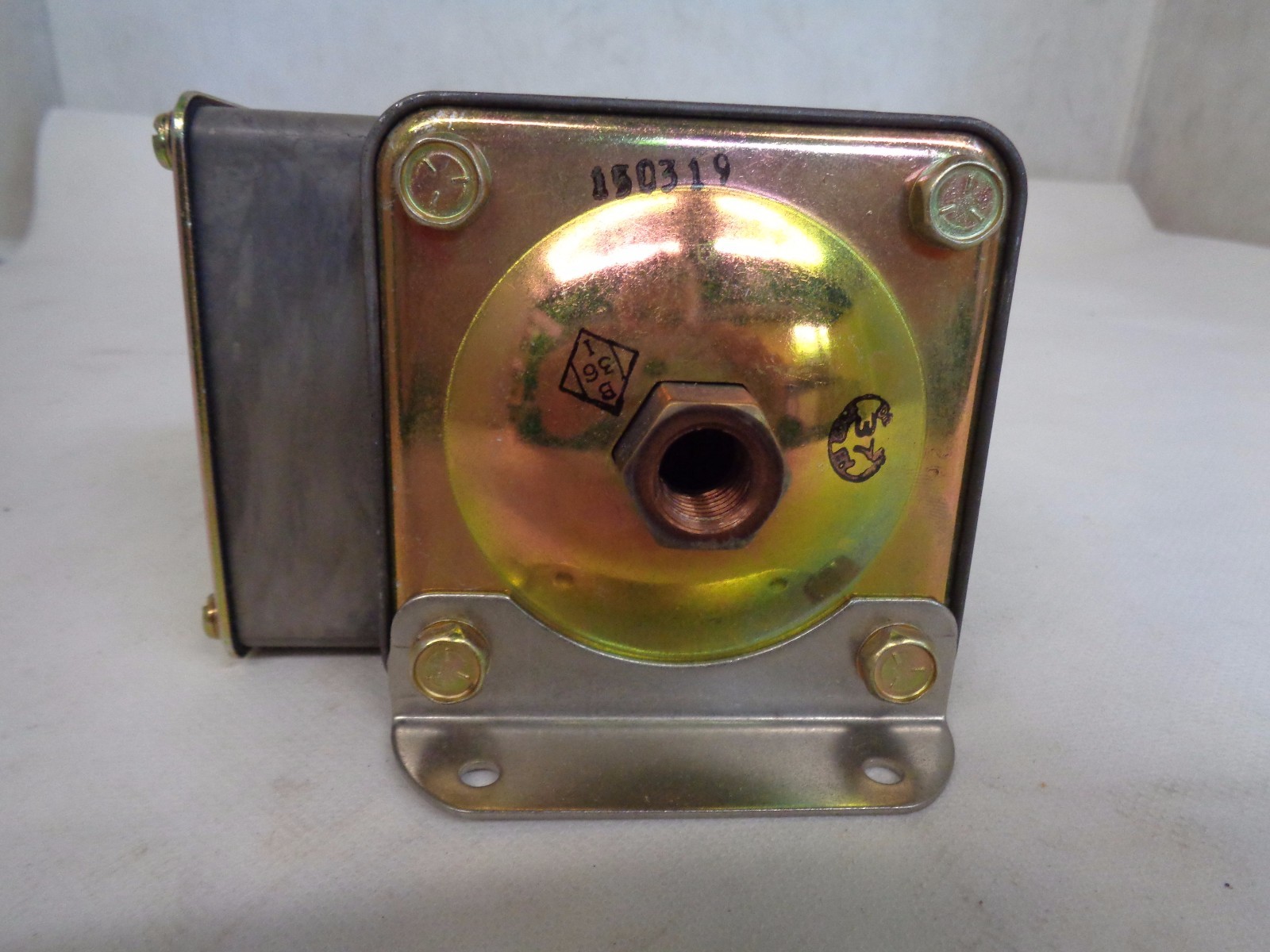 NEW BARKSDALE D1T-H188SS ADJUSTABLE PRESSURE CONTROL SWITCH