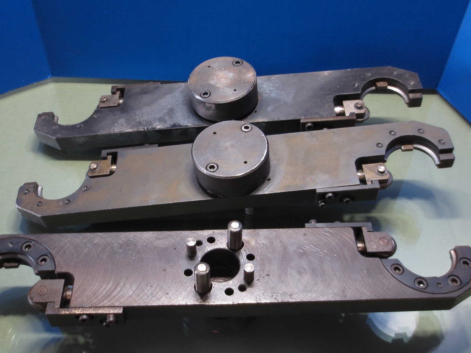 OKUMA MC-4VA CNC VERTICAL MILL TOOL CHANGER CAROUSEL ATC CAT40 CT40 ARM EACH 1