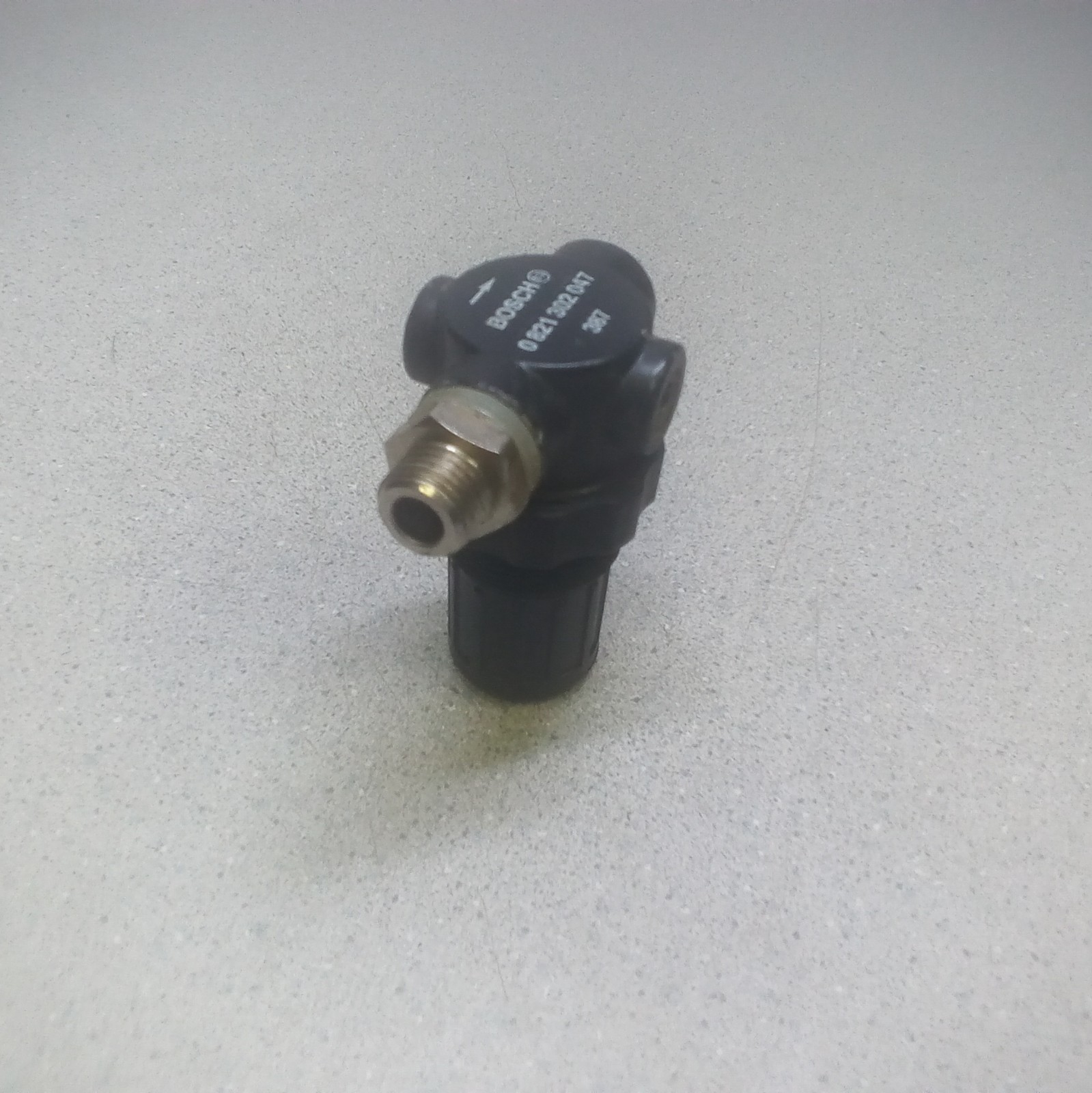 Bosch 0 821 302 047 Regulator