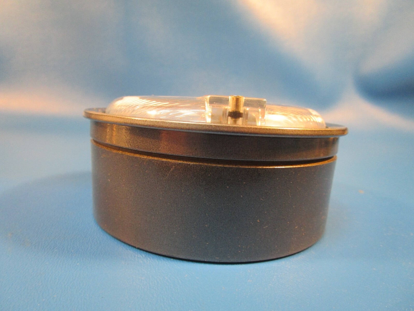 DWYER 2302, Magnehelic pressure gauge, 1-0-1 Inches of Water