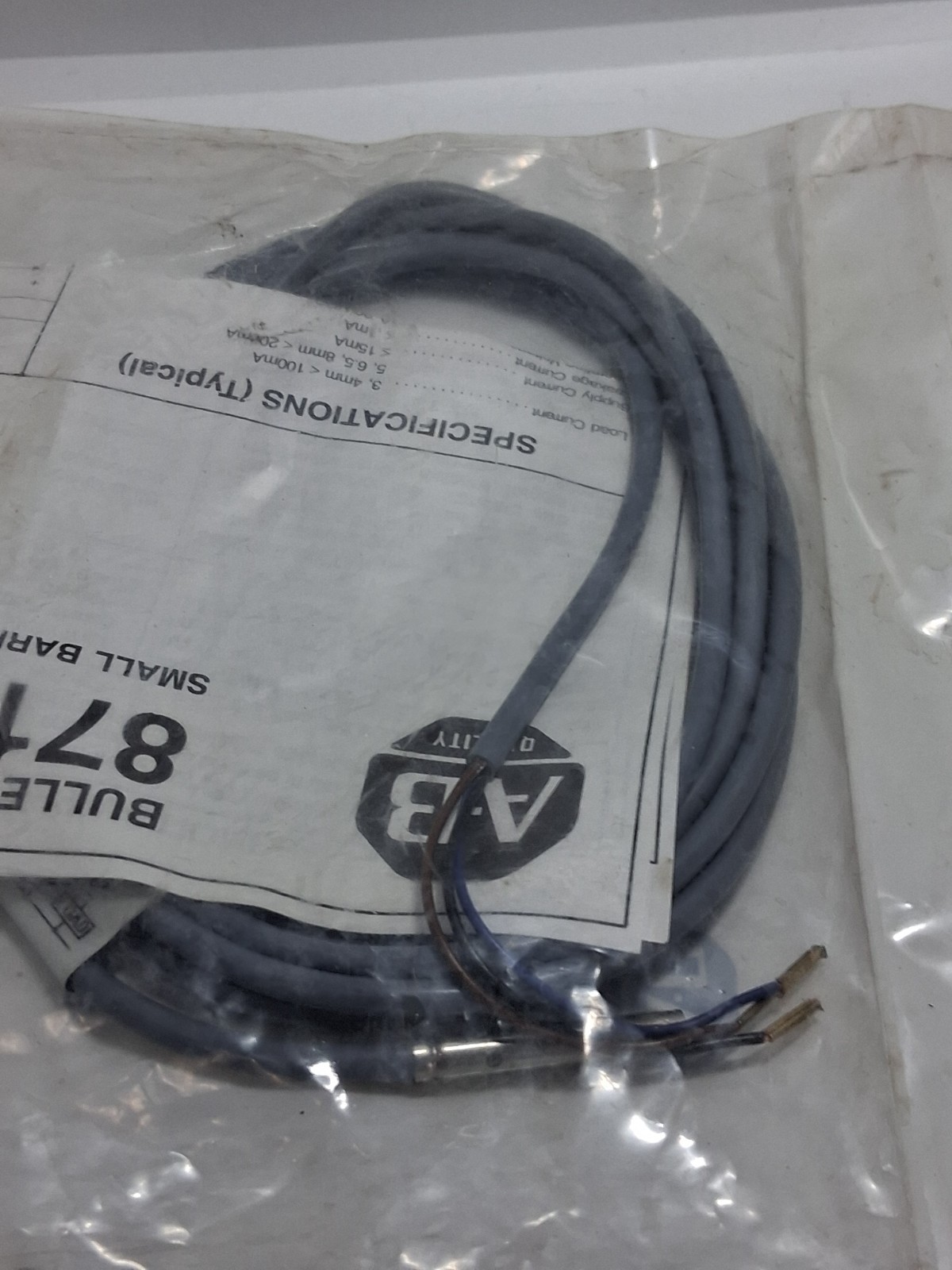 ALLEN BRADLEY 871C-DM1NP4-E2 PROX SENSOR 10-30V 200MA NO SEN0.8MM SE A NIB
