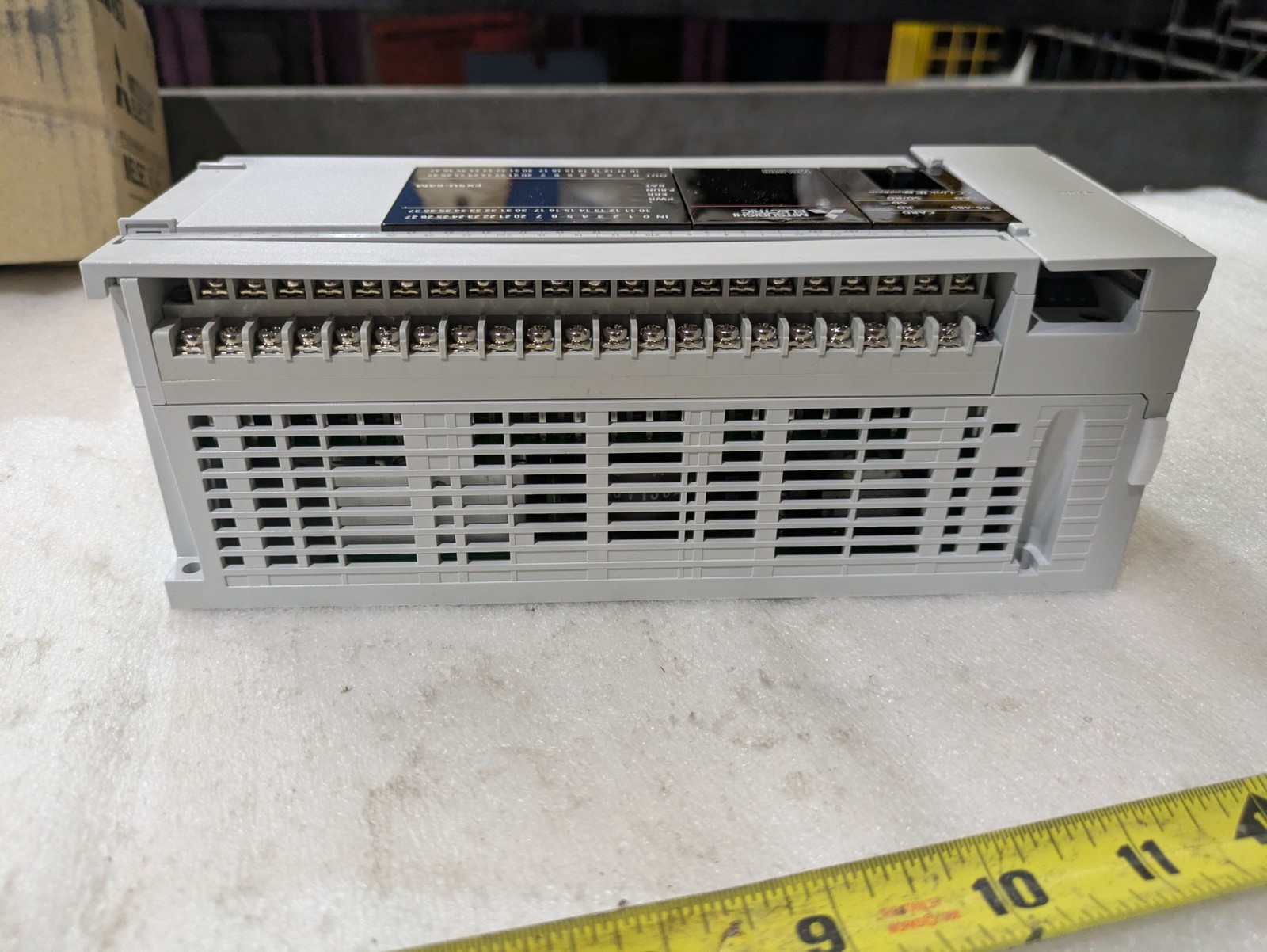 Mitsubishi FX5U-64MR/ES PLC 100-240VAC 50/60Hz 40W 30VDC Automation OEM Part