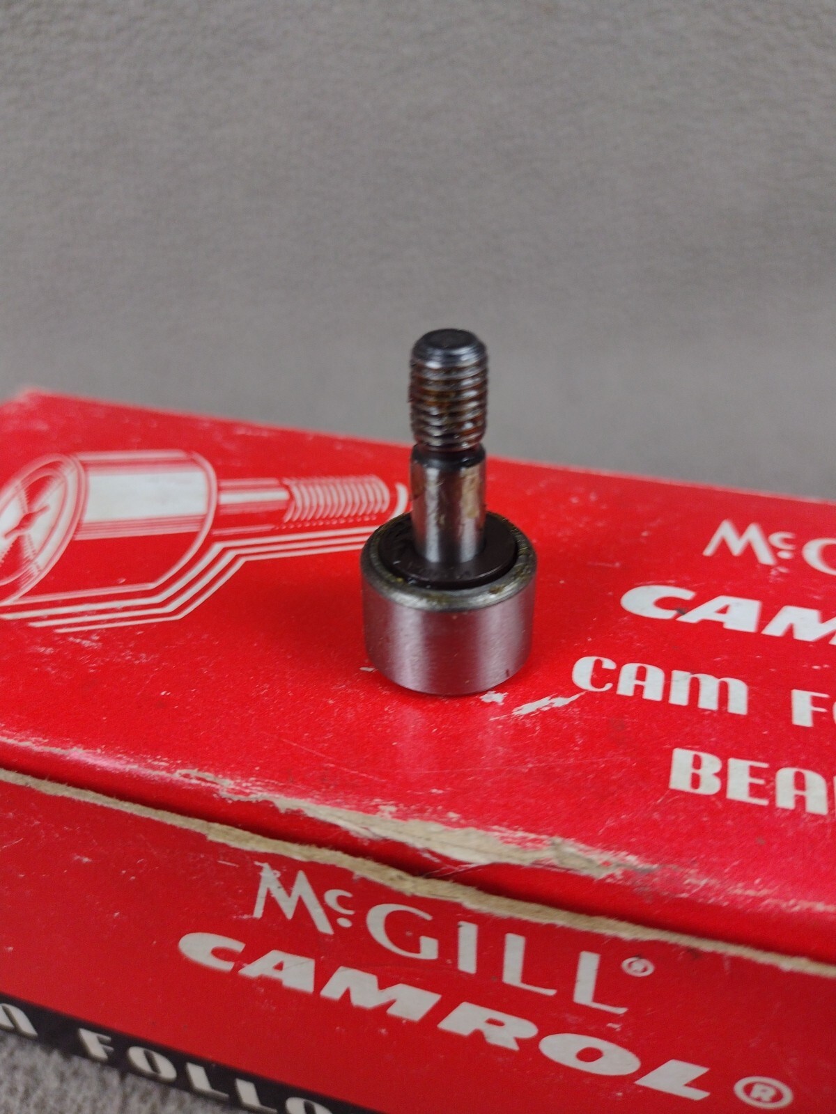 10 NEW MCGILL CAMROL CF-5/8 CAM FOLLOWERS BEARINGS (#3)