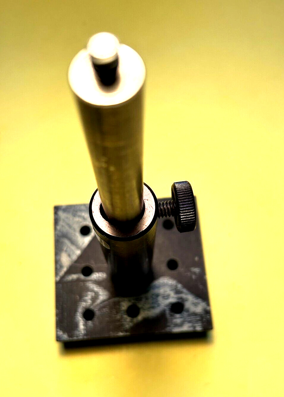 Oriel Dovetail slide model 11621 with vertical post holder and 6″ SS post rod