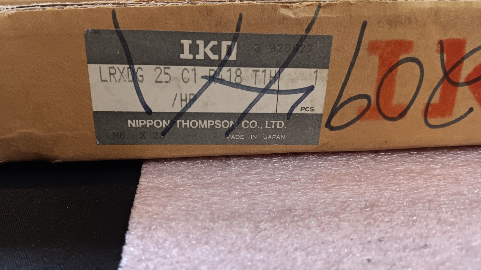 NIPPON THOMPSON IKO LRXDG25 LINEAR WAY LRXDG25C1R418TH1/HP TRACK RAIL
