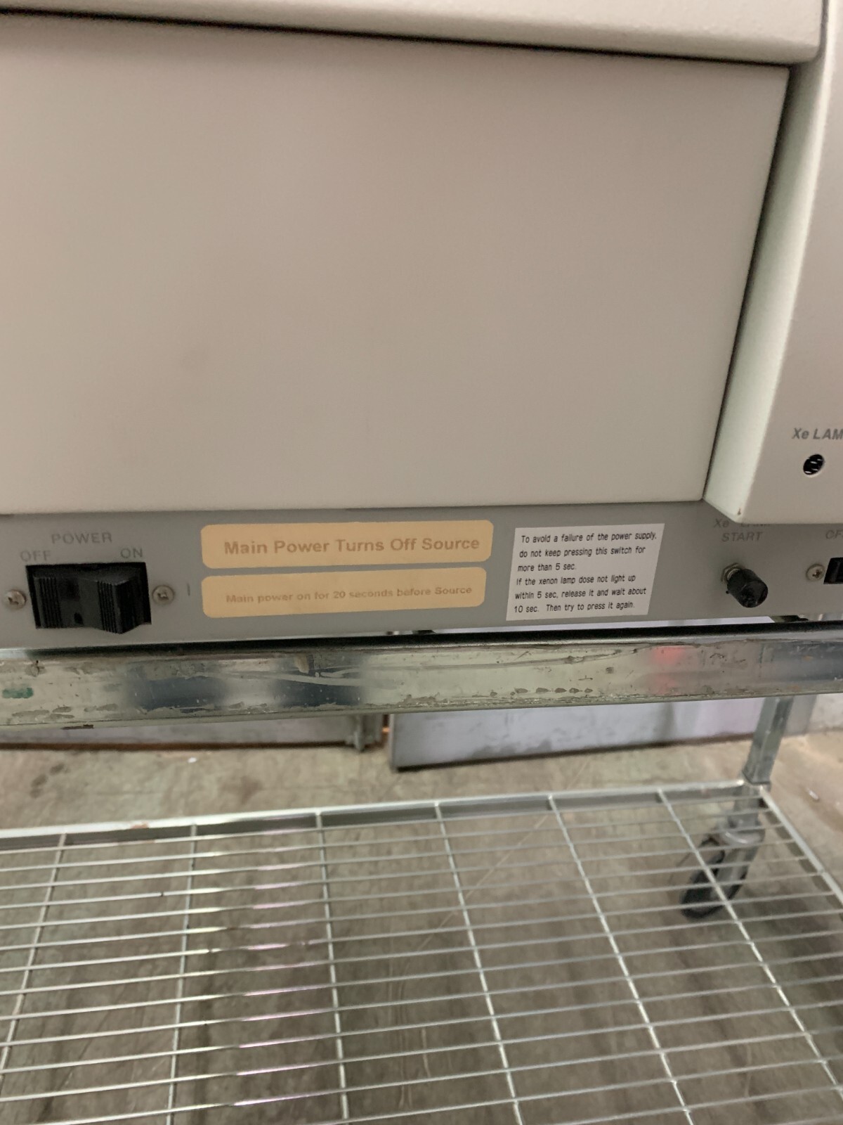 HITACHI FLUORESCENCE SPECTROPHOTOMETER F-4500
