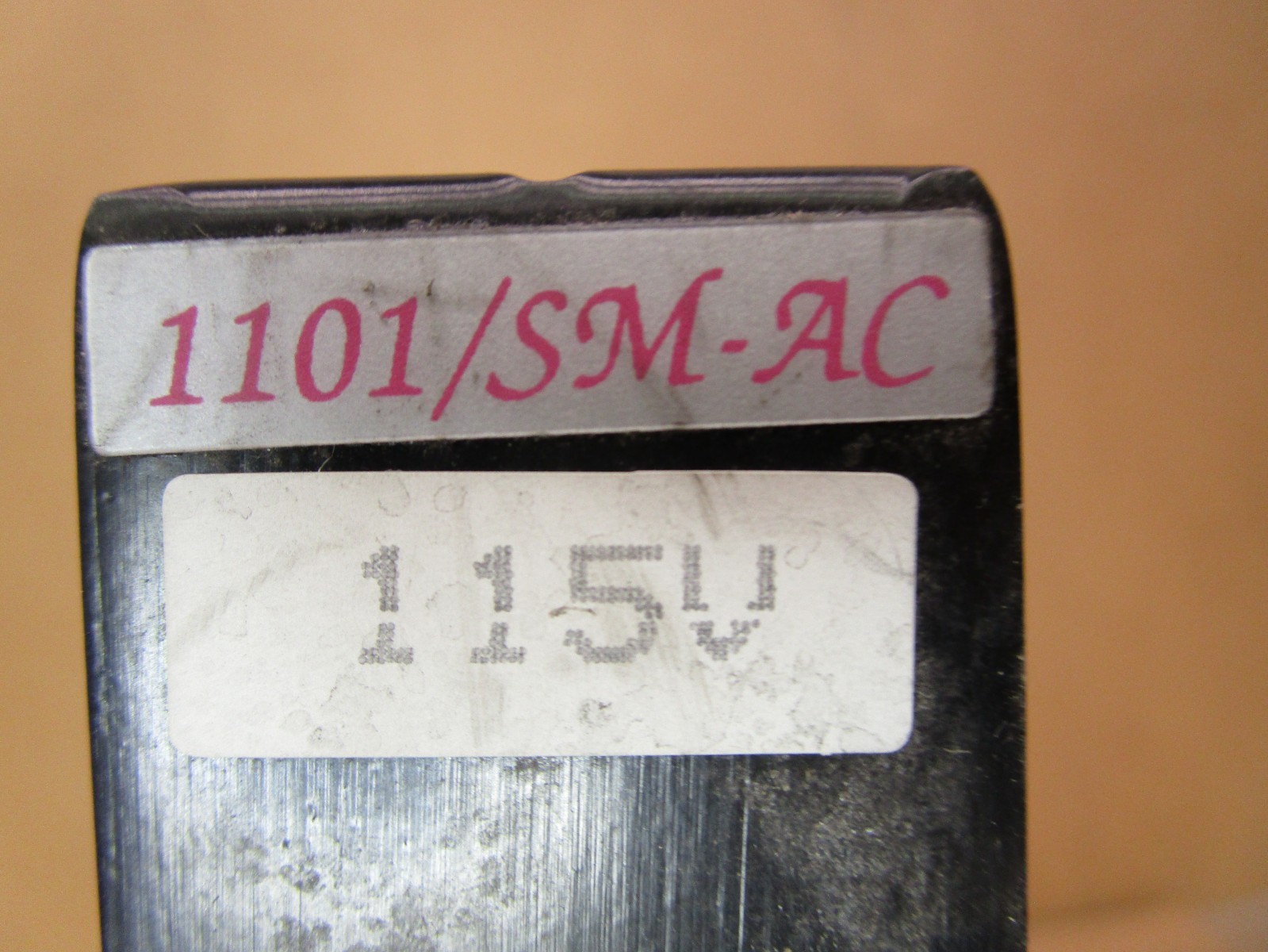 Elcon Instruments Series 1000 Isolated Signal Converter 1072-3-AA 51856WVS