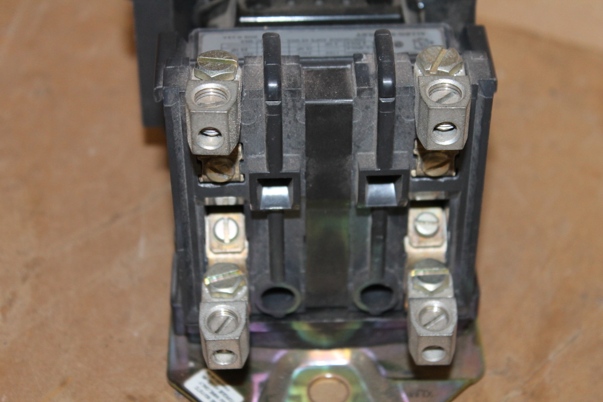 Contactor, Size 2, 2P, 45A, 500-COD920 Allen Bradley