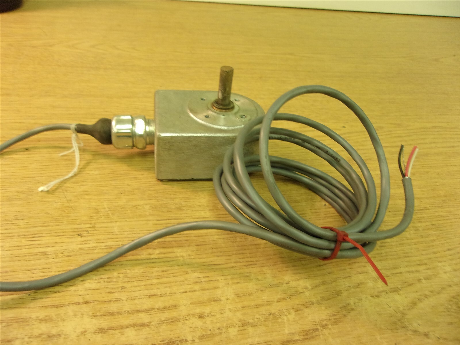 Red Lion Controls RPGC0061 1088 Rotary Pulse Generator *FREE SHIPPING*